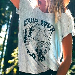 Gray 'Find Your Road' Shortsleeve T Shirt